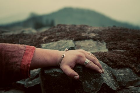 WOLF FENRIR, GEFLOCHTENES MESSINGARMBAND