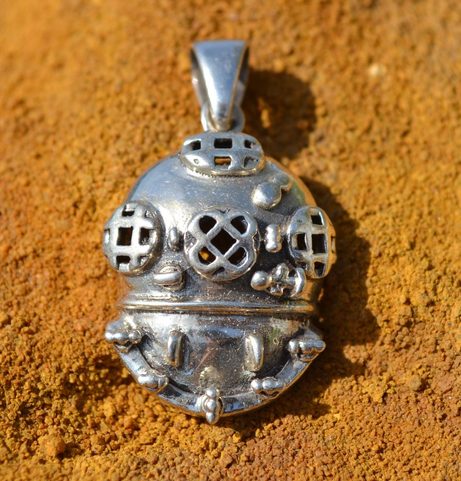 OLD DIVING HELMET, AG 925