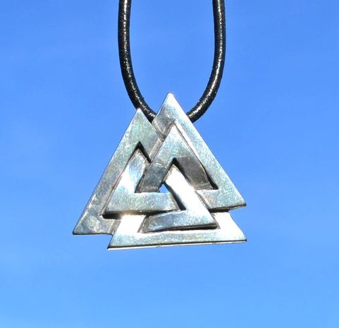 VALKNUT, SILVER VIKING PENDANT, AG 925
