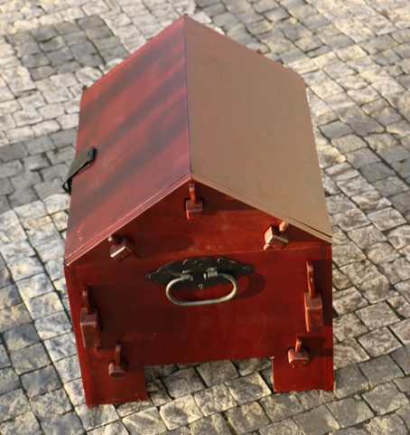 WOODEN CHEST