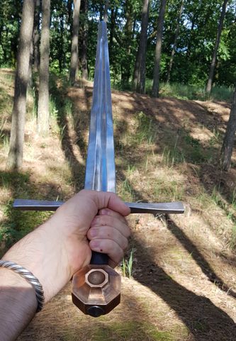 MOREL, MEDIEVAL SINGLEHANDED SWORD