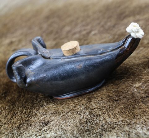 TRISKEL HISTORICAL CERAMIC OIL LAMP