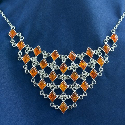 REGINA, COLLIER, AMBRE, ARGENT