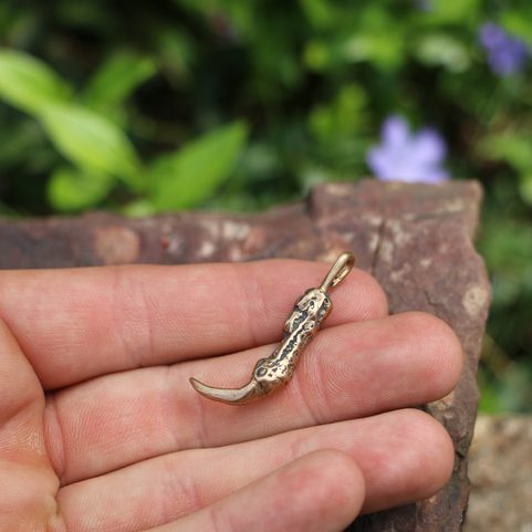 KRALLE, ANHÄNGER, BRONZE