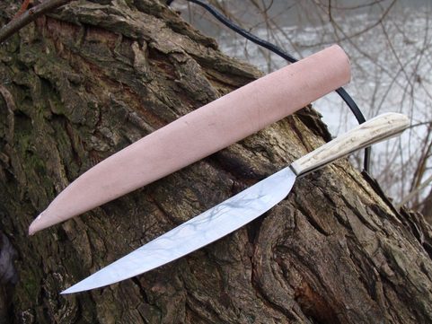KNIFE WITH SCABBARD, ANTLER HANDLE