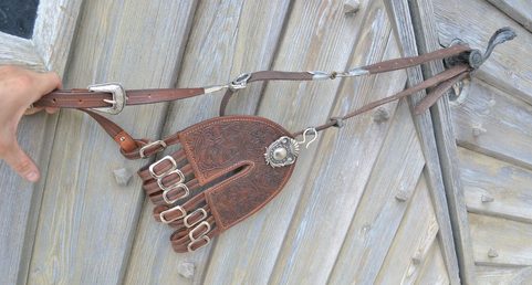 RAPIER BELT HANGER, NOBLE