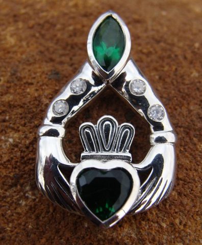CLADDAGH PENDANT, SILVER