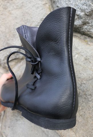 MEDIEVAL LOW SHOES - POULAINES, BLACK