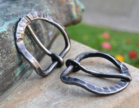 OVAL FORGED IRON BUCKLE FOR LEATHER BELTS