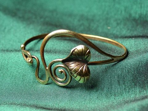 SLAVIC LIME LEAF, HANDMADE BRACELET
