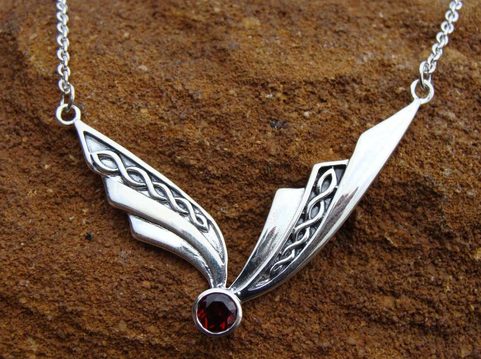 NECKLACE WITH GARNET, MODERN CELTIC ART, AG 925