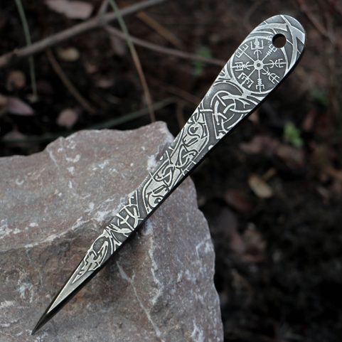 VENGEANCE ETCHED THROWING KNIFE WITH VEGVÍSIR - 1 PIECE