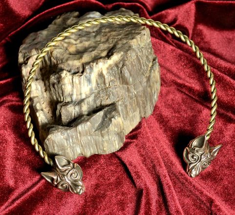 WOLF HEADS TORC, TORQUES