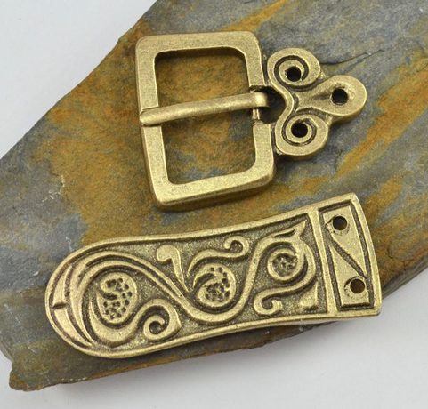 DARK AGE, BELT BUCKLE AND STRAP END, BRASS COLOUR