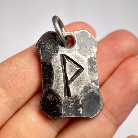WUNJO, FORGED IRON RUNE PENDENTIF, FER, FORGÉ, PENDENTIF