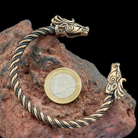 FIANNA, KELTISCHER HIRSCH, BRONZE-ARMBAND