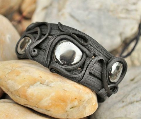 HEMATITE BRACELET - THREE STONES