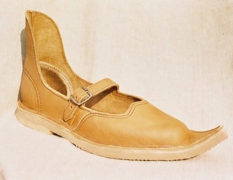 FRAUENSCHUHE I