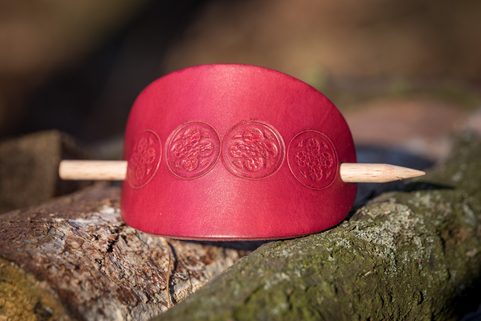 PRAGA, LEATHER HAIR CLIP, RED