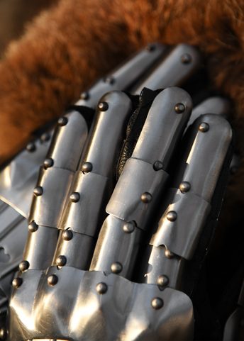 GANTS D'ARMURE GOTHIQUES, ACIER