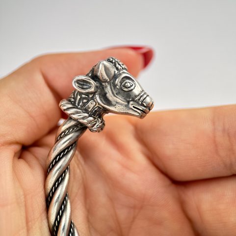 KELTISCHES STIERARMBAND, TRICHTINGEN, MASSIV SILBER 925