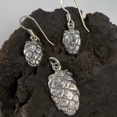 HOPS - HOP CONE, SET OF PENDANT AND EARRINGS, SILVER