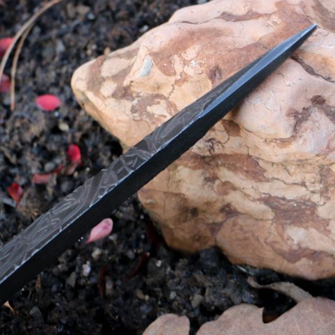 VENGEANCE ETCHED THROWING KNIFE WITH VEGVÍSIR - 1 PIECE