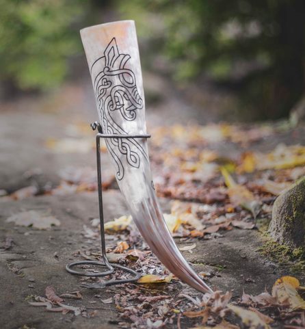DRAGON, CARVED DRINKING HORN