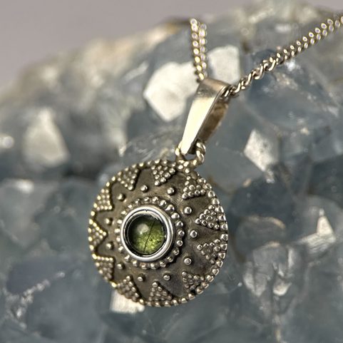 SLAVIC, SILVER PENDANT, MOLDAVITE, AG 925/1000