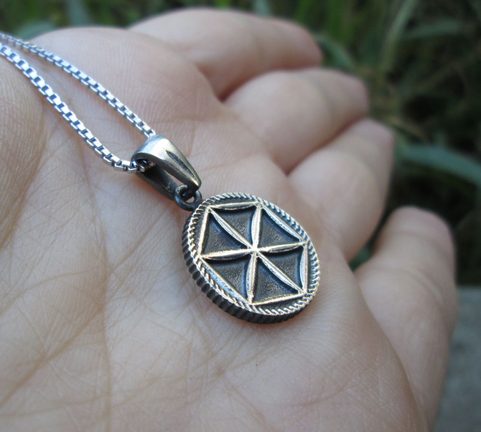 PERUNIKA, SILVER PENDANT