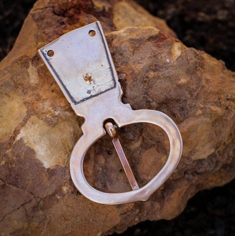 BOUCLE DE CEINTURE MÉDIÉVALE, XIV. - XV. SIÈCLE, BRONZE