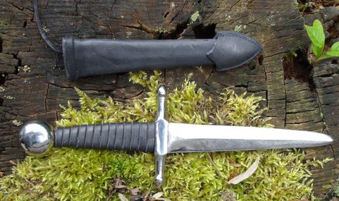 SMALL DAGGER WITH SCABBARD III