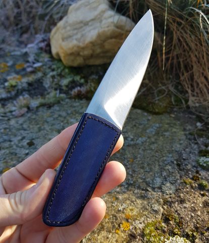LOGAN DESIGNER KNIFE WITH LEATHER GRIP AND SHEATH, BLUE