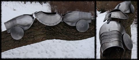 SPAULDERS AND GORGET WITH BESEGEW