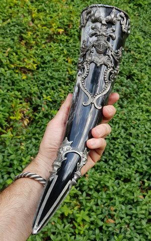 KNIGHT'S DRINKING HORN, DE LUXE