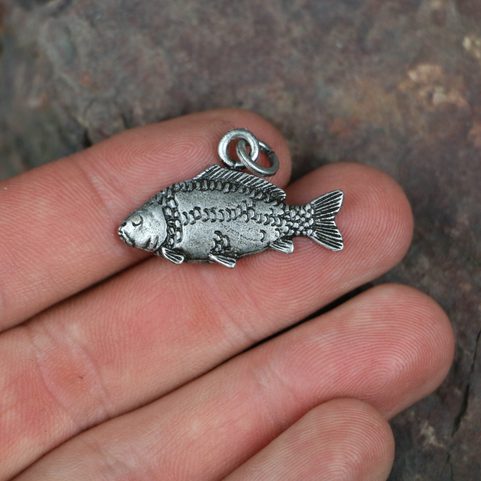 CARP - FISH, FISHING PENDANT, ZINC, ANTIQUE SILVER
