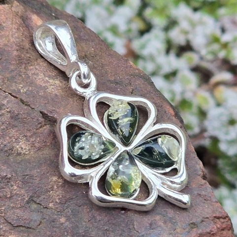 QUATREFOIL, SILVER PENDANT, AMBER, AG 925