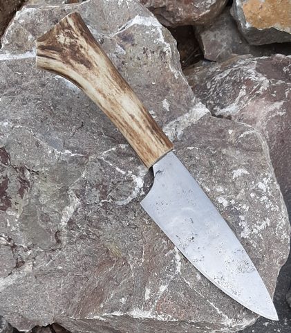 BOREK, FORGED KNIFE WITH ANTLER