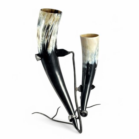 WROUGHT IRON HOLDER FOR TWO DRINKING HORNS