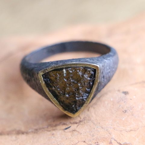 TRIANGLE SILVER MOLDAVITE RING
