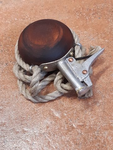 POWDER FLASK FOR FINE GUNPOWDER, 16TH CENTURY, REPLICA