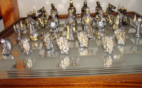 GEORGE - CHESS FIGURES