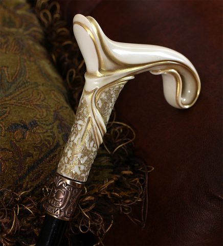 MAGIC MOON - WALKING STICK NIGHT GLOW EFFECT!