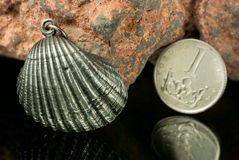 SHELL, PEWTER PENDANT