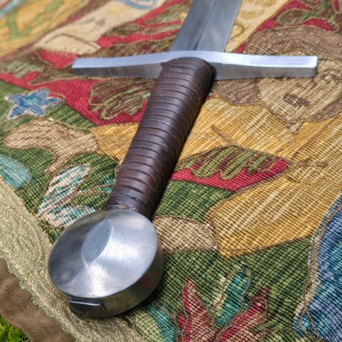 FAVONIUS, ÉPÉE MÉDIÉVALE À UNE MAIN, FULL TANG