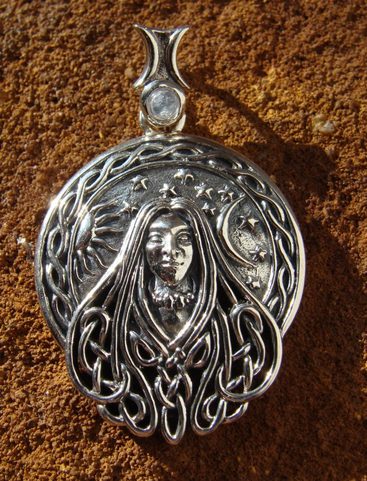 SPIRIT OF THE EARTH, PENDANT