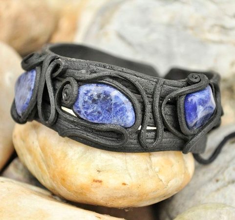SODALITE BRACELET - THREE STONES