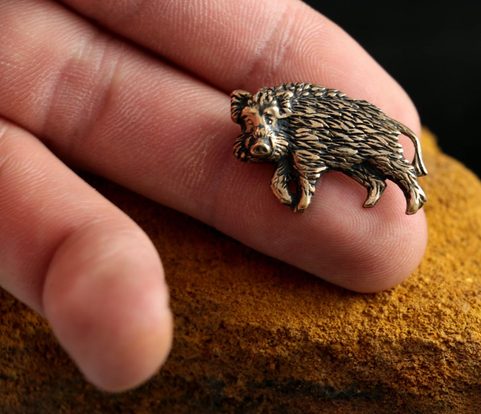 BOAR, BRONZE AMULET