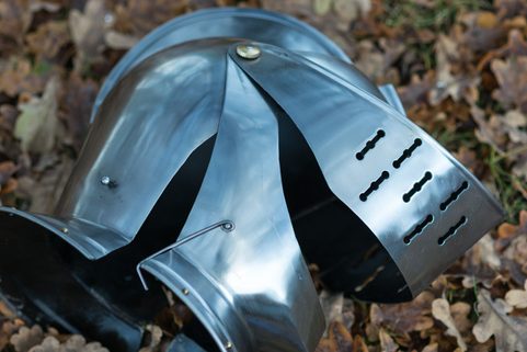 ARMET, MITTELALTERLICHE HELM