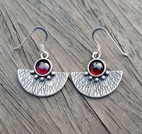 AZTEC, SILVER EARRINGS AG 925, GARNET